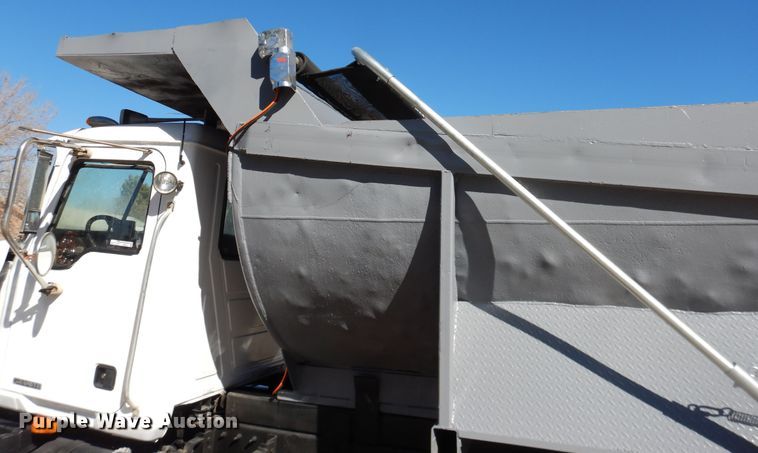 image for item HI9016 2004 Mack Granite  dump truck