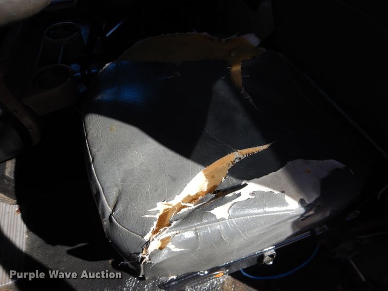 image for item HI9016 2004 Mack Granite  dump truck