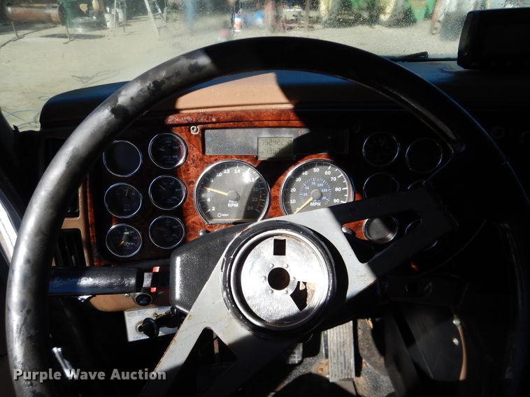 image for item HI9016 2004 Mack Granite  dump truck