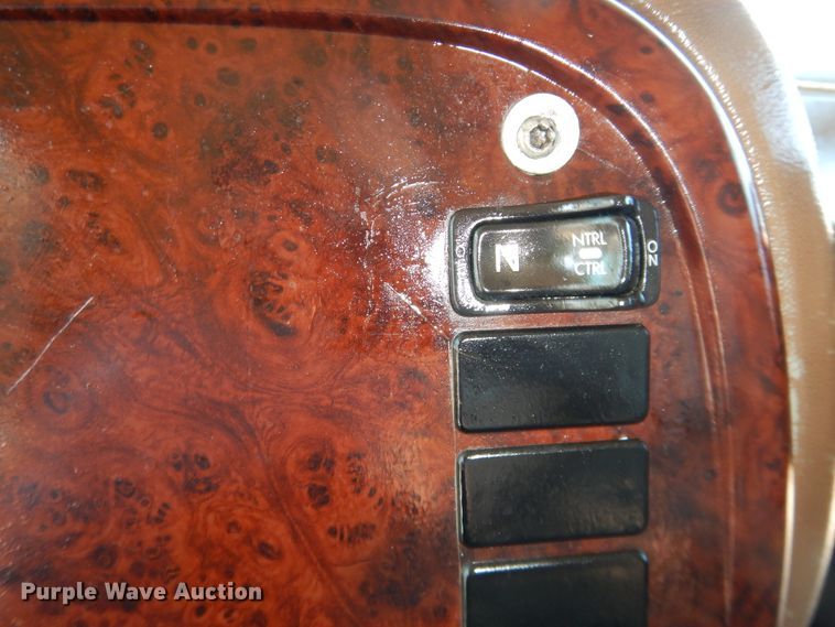 image for item HI9016 2004 Mack Granite  dump truck