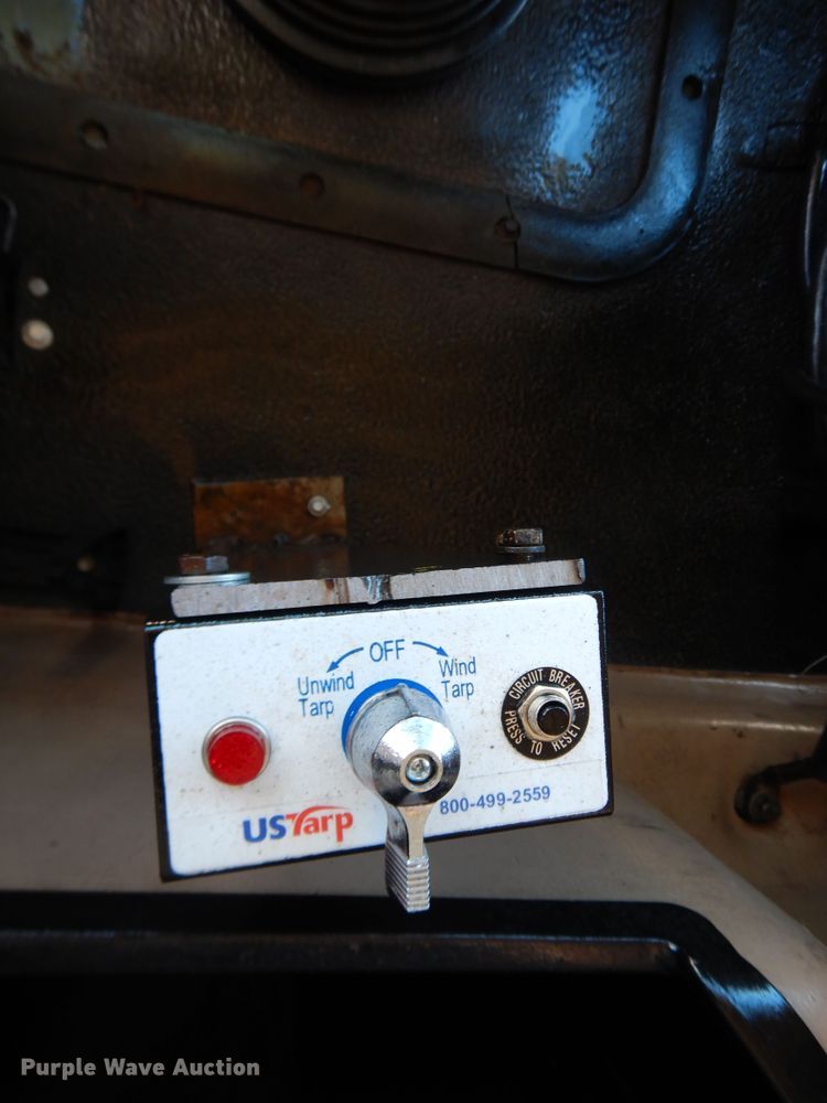 image for item HI9016 2004 Mack Granite  dump truck