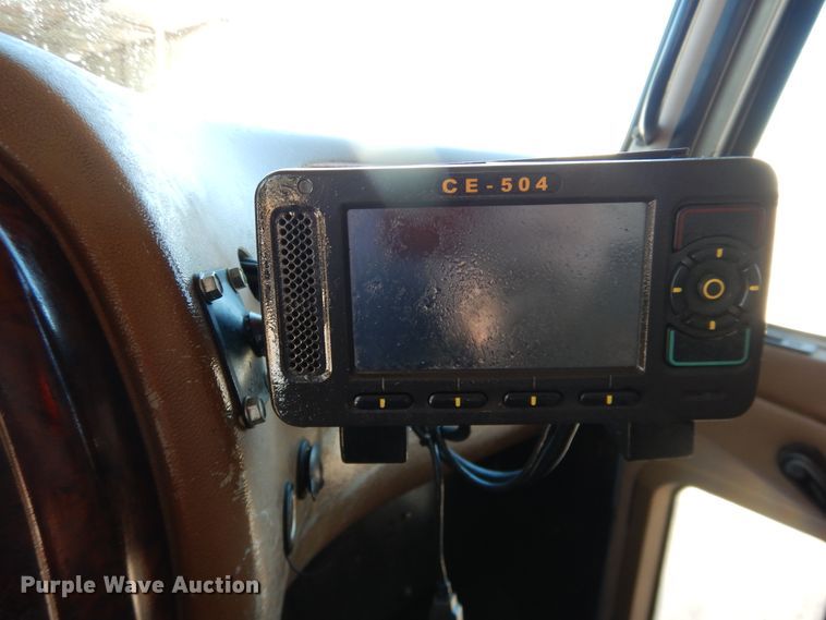 image for item HI9016 2004 Mack Granite  dump truck