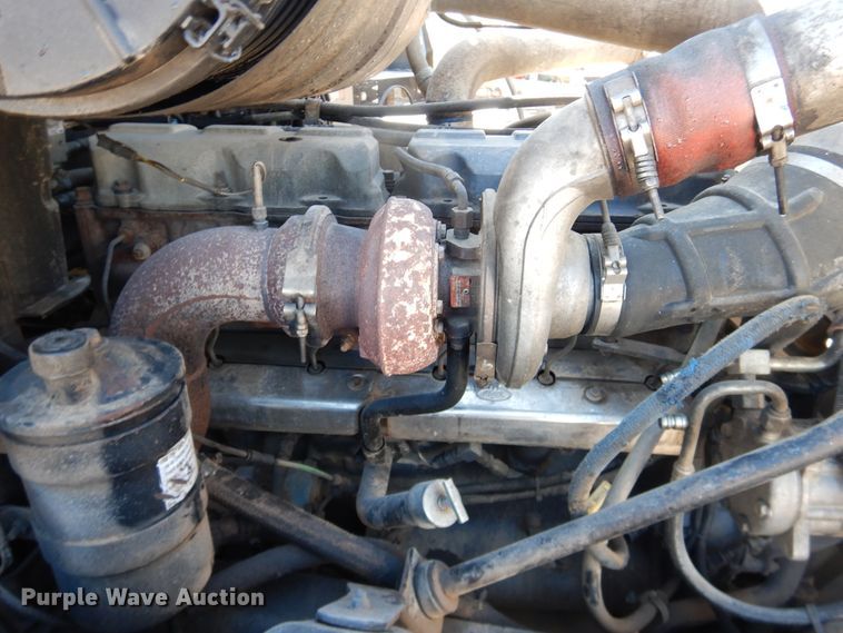 image for item HI9016 2004 Mack Granite  dump truck