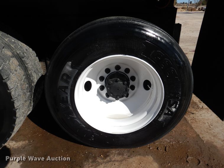 image for item HI9016 2004 Mack Granite  dump truck