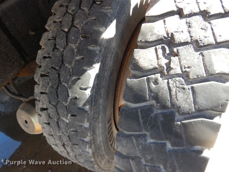 image for item HI9016 2004 Mack Granite  dump truck