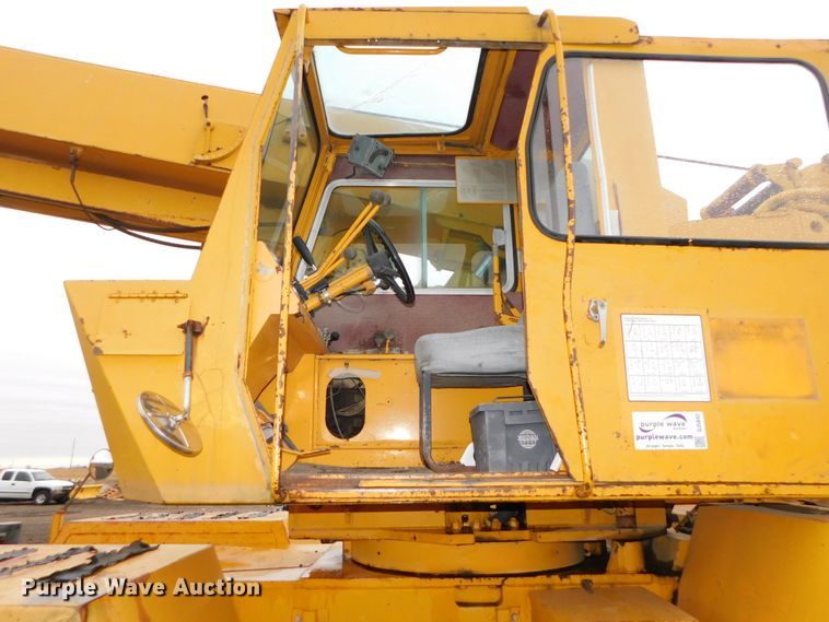 image for item HK9661 1978 Grove RT518  rough or all terrain crane