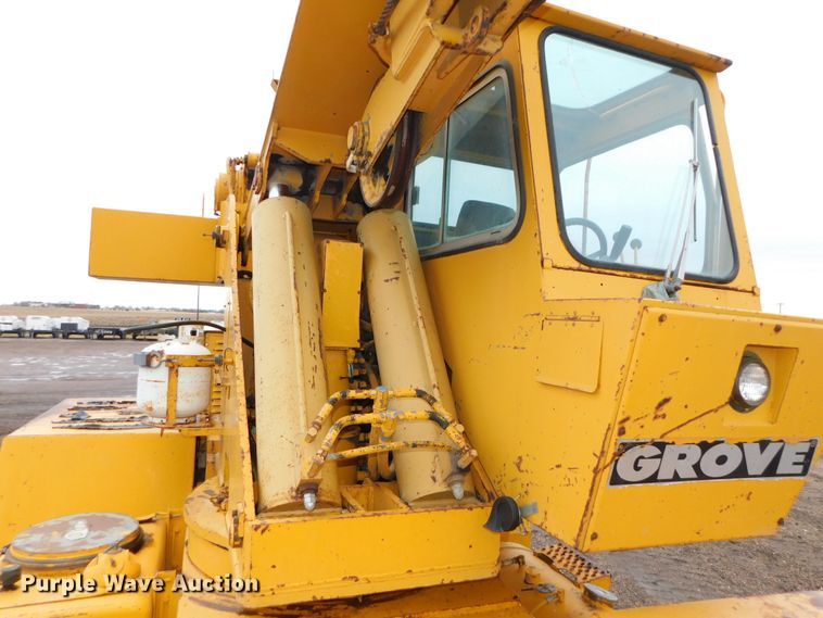 image for item HK9661 1978 Grove RT518  rough or all terrain crane