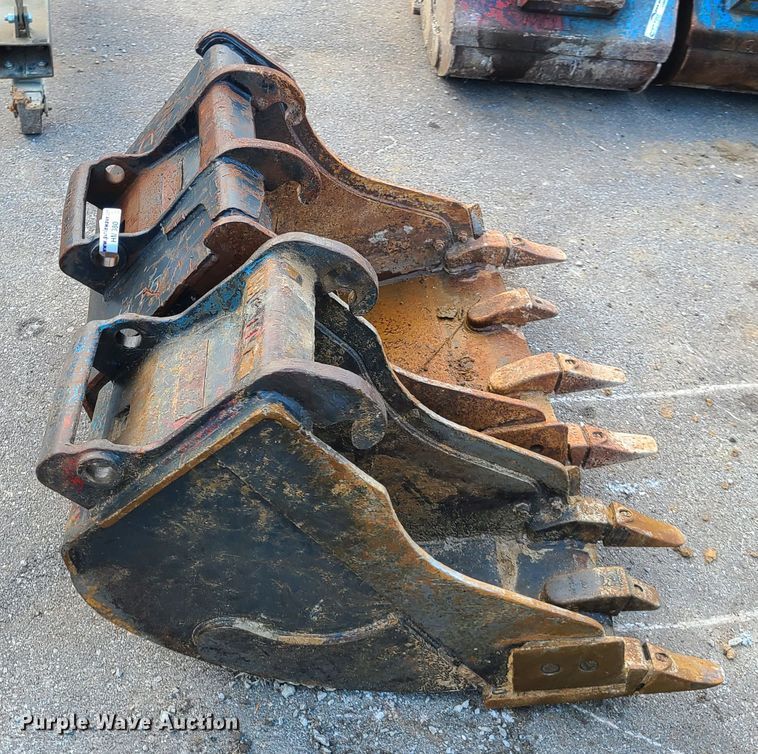 image for item HM9380 (2) Bobcat excavator buckets