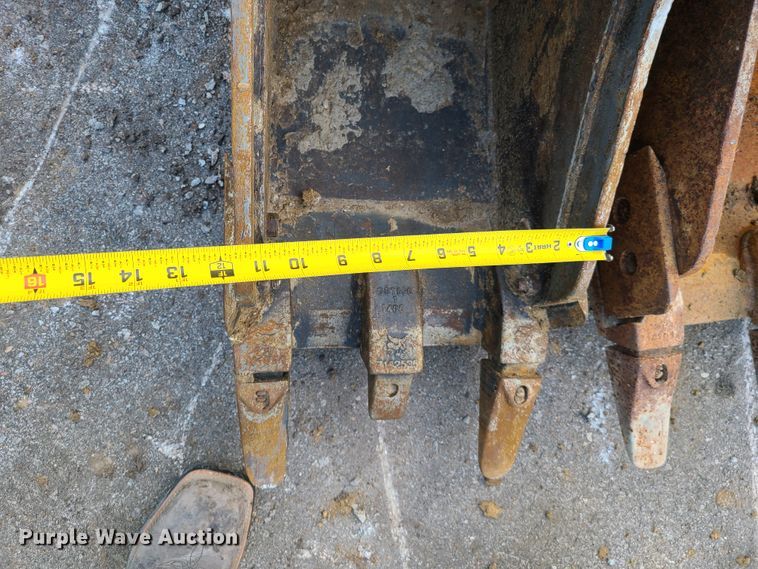 image for item HM9380 (2) Bobcat excavator buckets