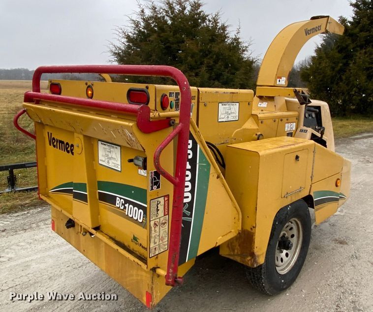 image for item HR9289 2008 Vermeer BC1000XL  wood chipper