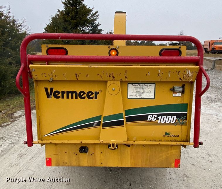 image for item HR9289 2008 Vermeer BC1000XL  wood chipper