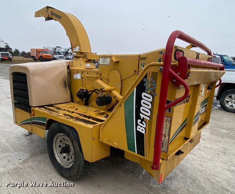image for item HR9289 2008 Vermeer BC1000XL  wood chipper