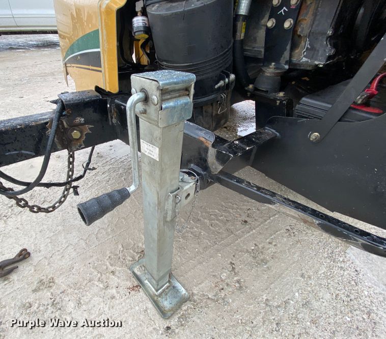 image for item HR9289 2008 Vermeer BC1000XL  wood chipper