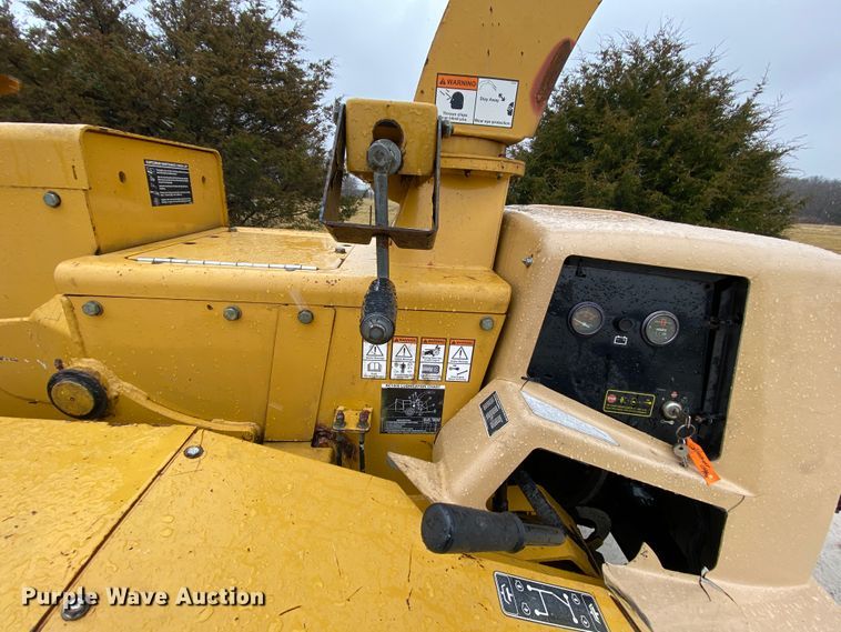 image for item HR9289 2008 Vermeer BC1000XL  wood chipper