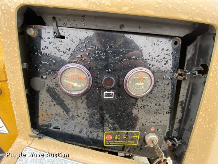 image for item HR9289 2008 Vermeer BC1000XL  wood chipper