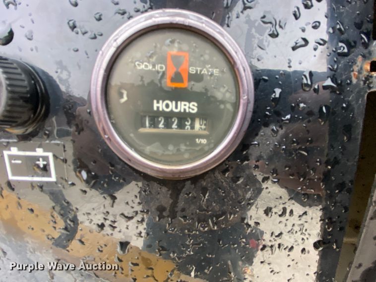 image for item HR9289 2008 Vermeer BC1000XL  wood chipper