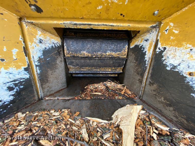 image for item HR9289 2008 Vermeer BC1000XL  wood chipper