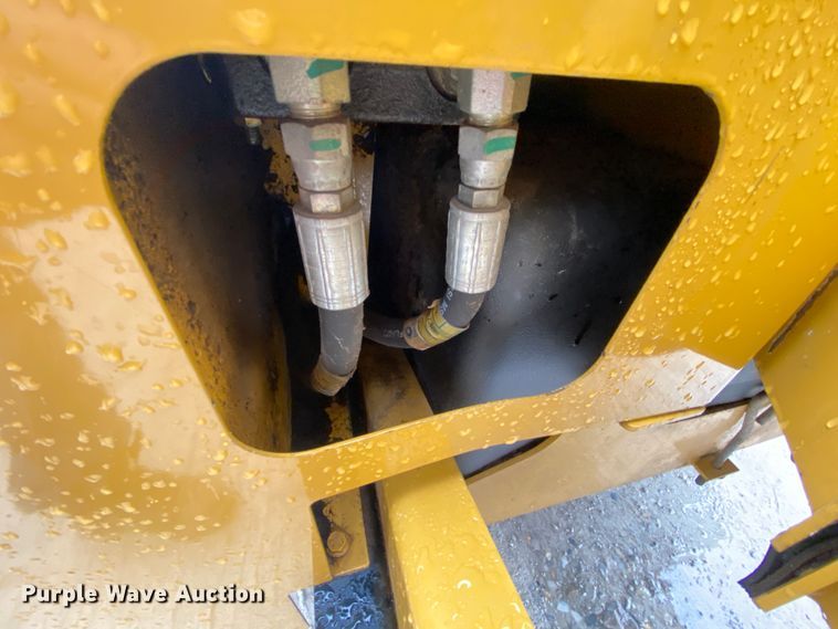 image for item HR9289 2008 Vermeer BC1000XL  wood chipper