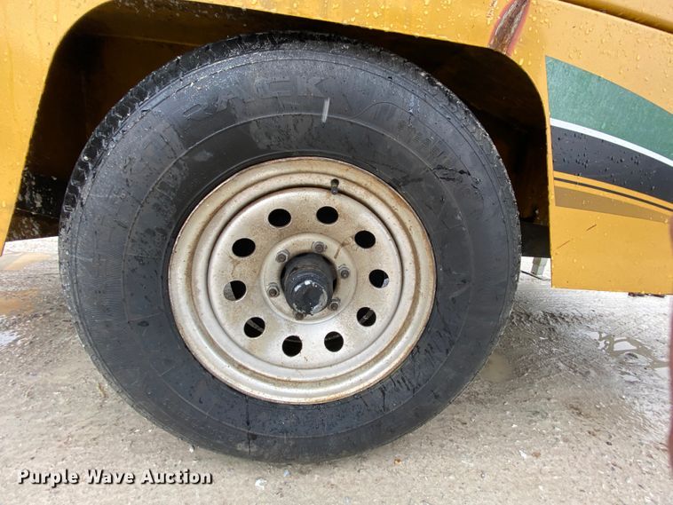 image for item HR9289 2008 Vermeer BC1000XL  wood chipper