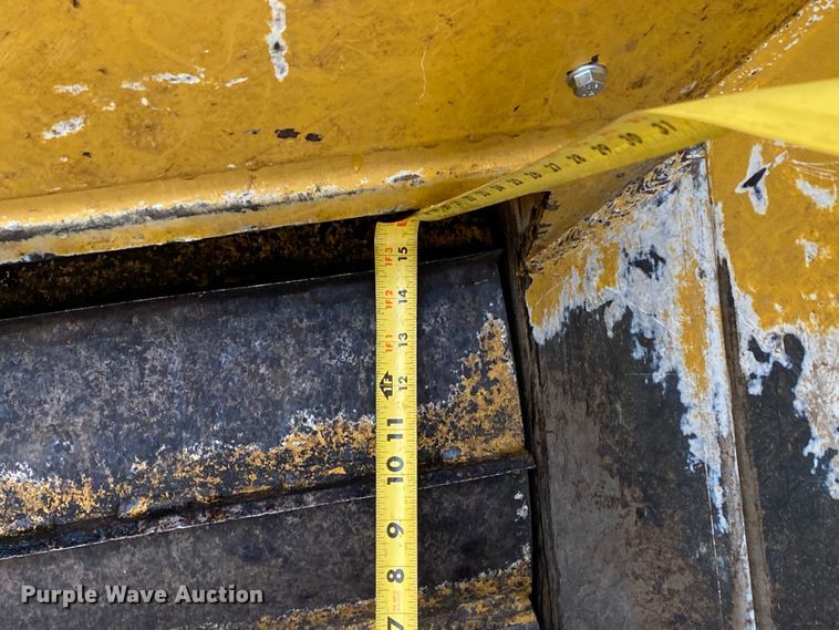 image for item HR9289 2008 Vermeer BC1000XL  wood chipper