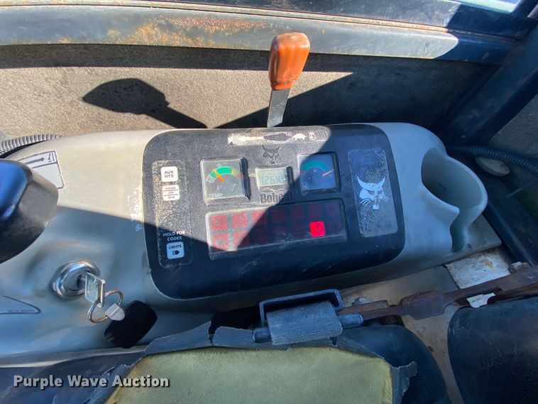 image for item HR9418 2002 Bobcat 337D  mini excavator