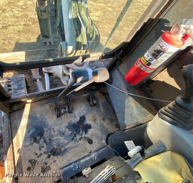 image for item HR9418 2002 Bobcat 337D  mini excavator