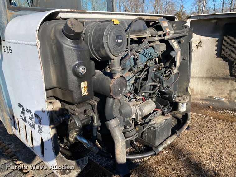 image for item HR9418 2002 Bobcat 337D  mini excavator