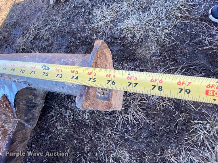 image for item HR9418 2002 Bobcat 337D  mini excavator