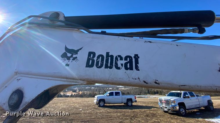 image for item HR9418 2002 Bobcat 337D  mini excavator