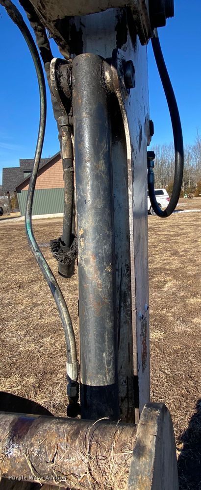 image for item HR9418 2002 Bobcat 337D  mini excavator