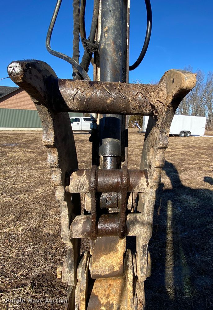 image for item HR9418 2002 Bobcat 337D  mini excavator