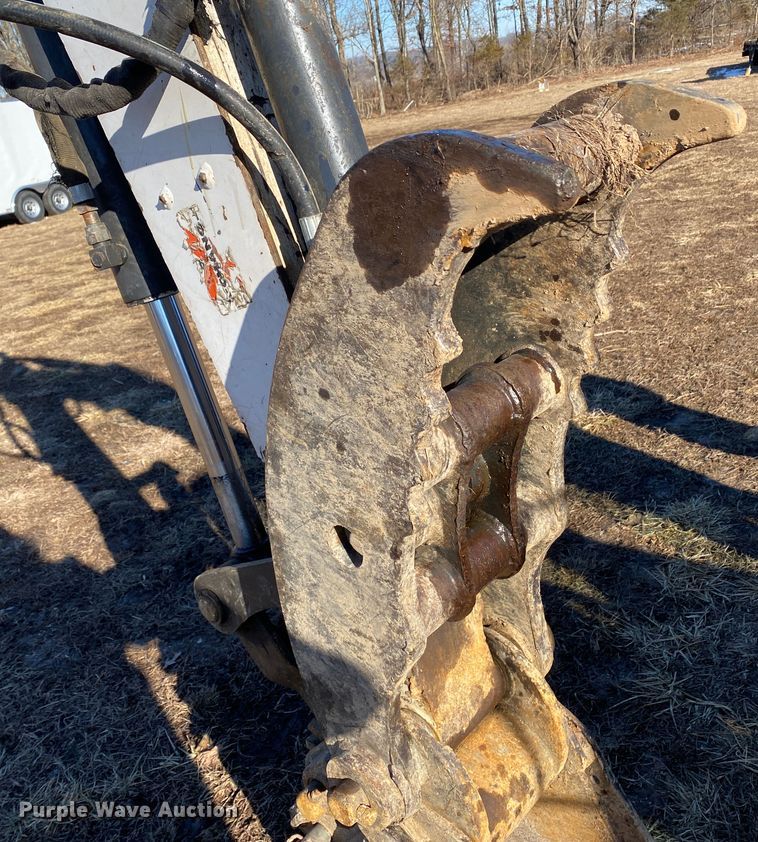 image for item HR9418 2002 Bobcat 337D  mini excavator