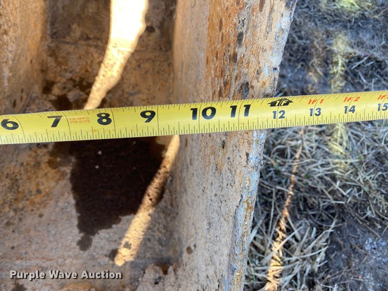 image for item HR9418 2002 Bobcat 337D  mini excavator