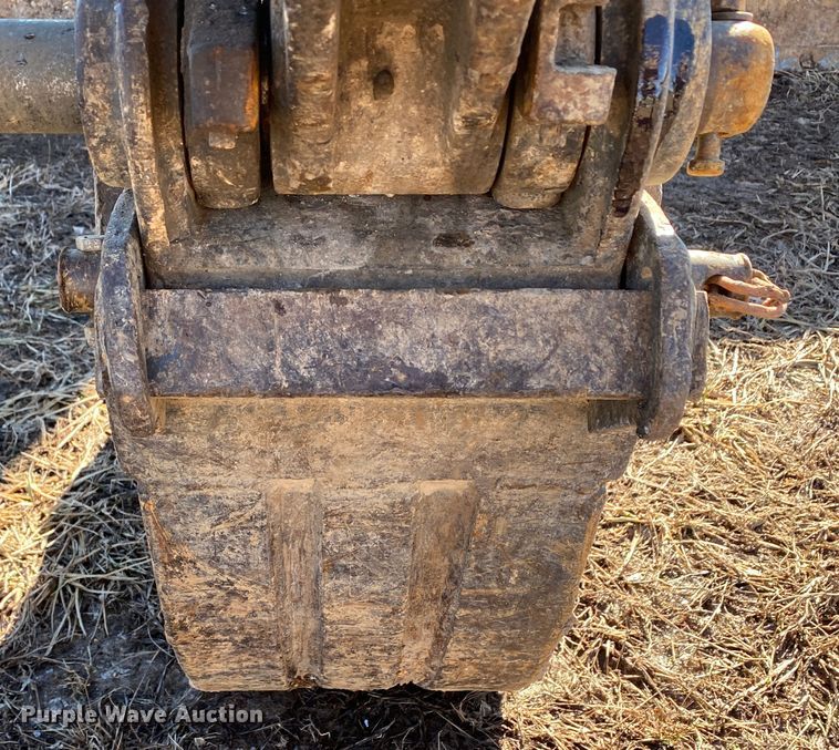 image for item HR9418 2002 Bobcat 337D  mini excavator