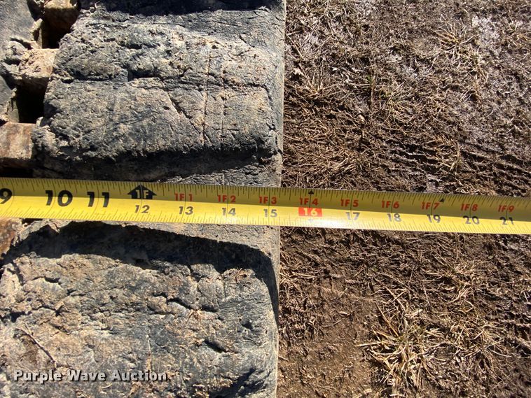 image for item HR9418 2002 Bobcat 337D  mini excavator