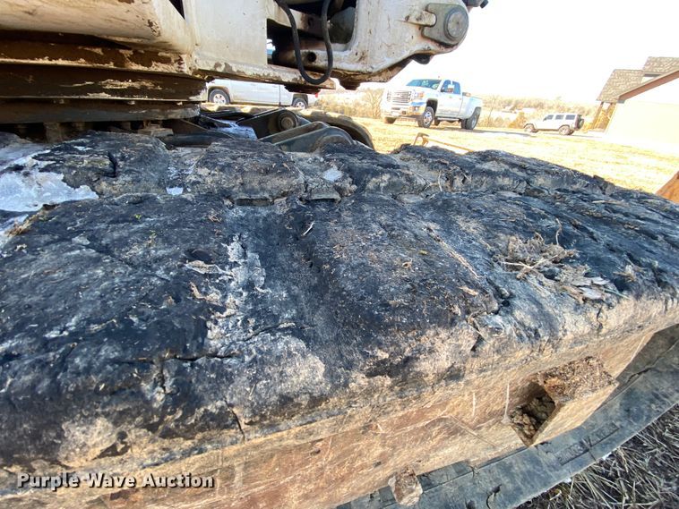 image for item HR9418 2002 Bobcat 337D  mini excavator