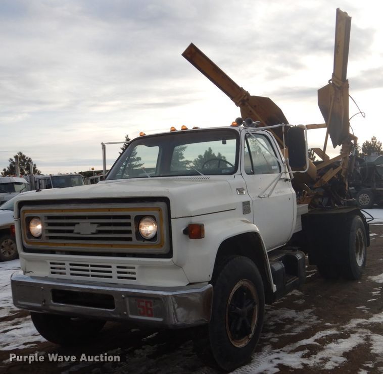 image for item HS9765 1978 Chevrolet C65  truck with Vermeer tree spade