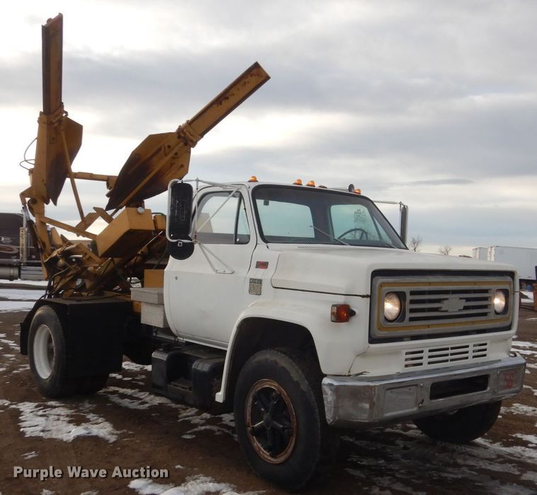 image for item HS9765 1978 Chevrolet C65  truck with Vermeer tree spade