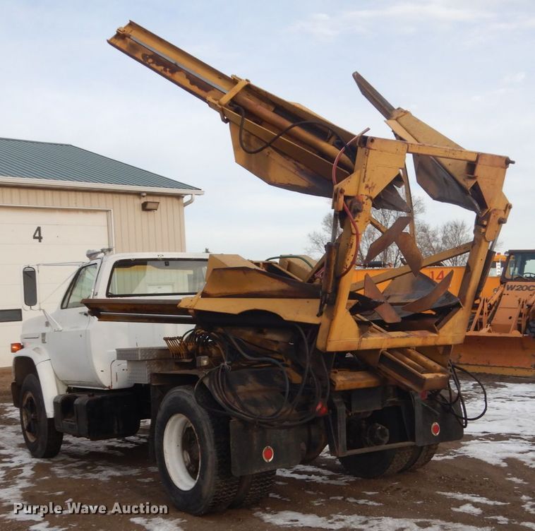 image for item HS9765 1978 Chevrolet C65  truck with Vermeer tree spade