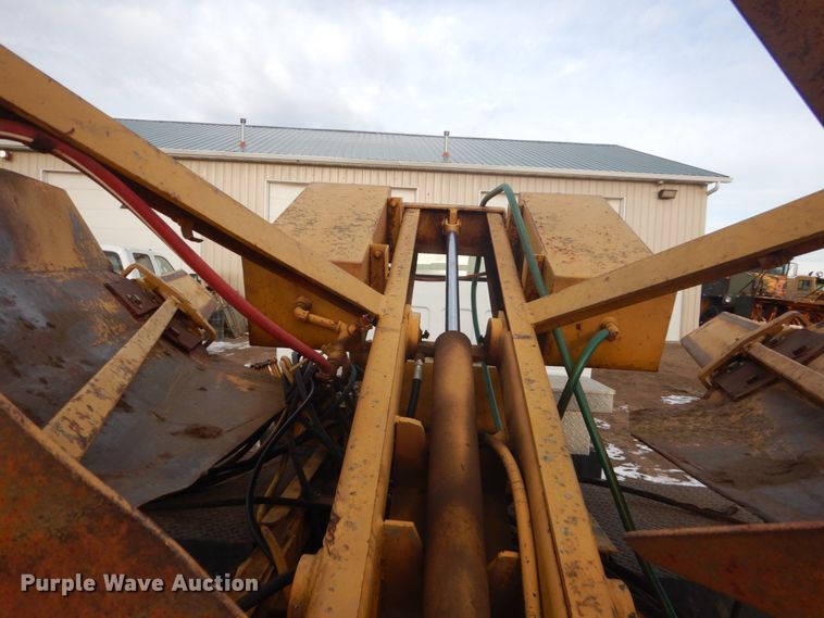 image for item HS9765 1978 Chevrolet C65  truck with Vermeer tree spade