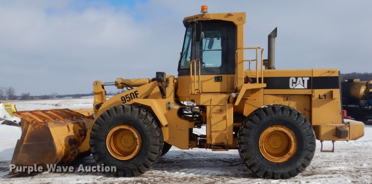 image for item HS9858 1992 Caterpillar 950F  wheel loader