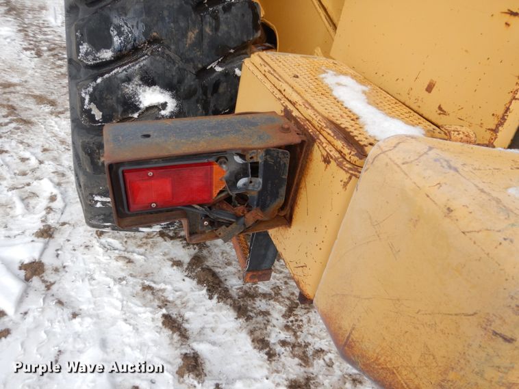 image for item HS9858 1992 Caterpillar 950F  wheel loader