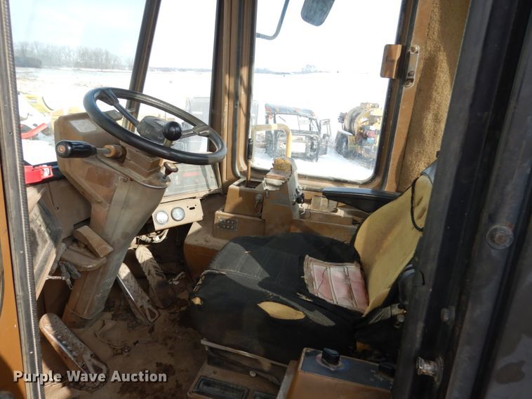 image for item HS9858 1992 Caterpillar 950F  wheel loader