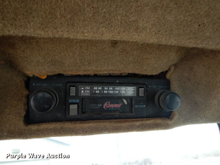 image for item HS9858 1992 Caterpillar 950F  wheel loader