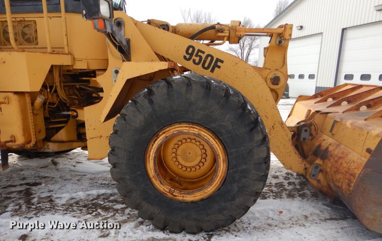 image for item HS9858 1992 Caterpillar 950F  wheel loader
