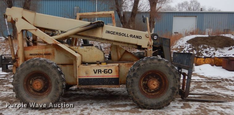 image for item HS9919 1992 Ingersoll Rand VR60  telehandler