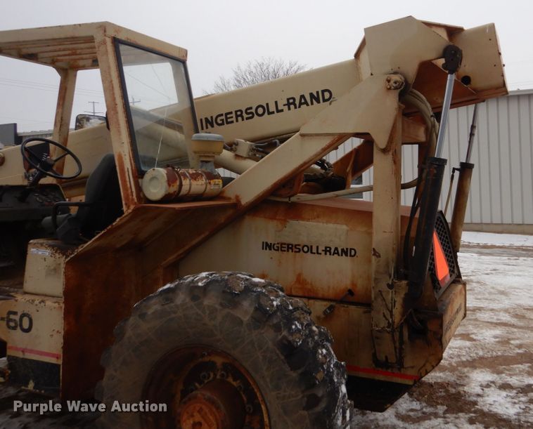 image for item HS9919 1992 Ingersoll Rand VR60  telehandler