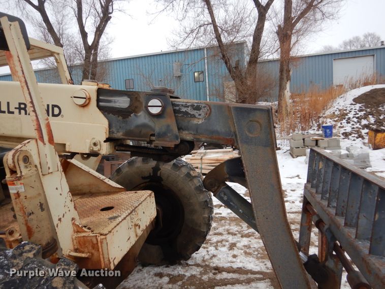 image for item HS9919 1992 Ingersoll Rand VR60  telehandler