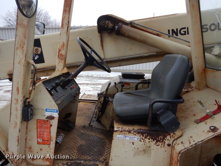 image for item HS9919 1992 Ingersoll Rand VR60  telehandler