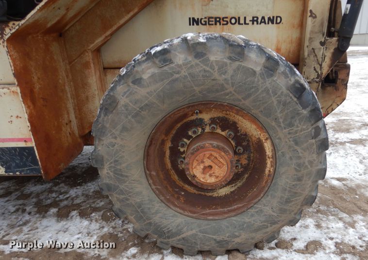 image for item HS9919 1992 Ingersoll Rand VR60  telehandler